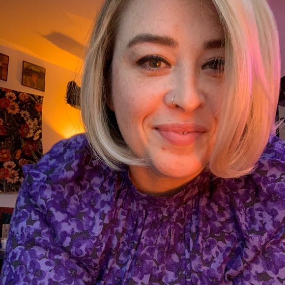 Meet your Posher, Heather - Picture 1 of 1